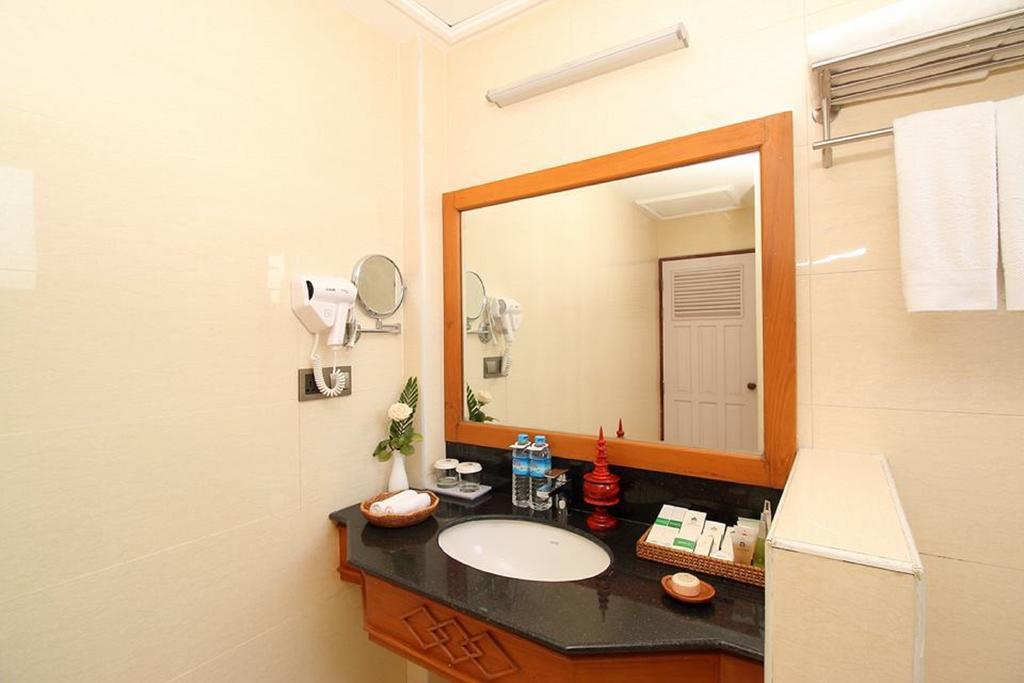Victoria Palace Hotel Mandalay Esterno foto